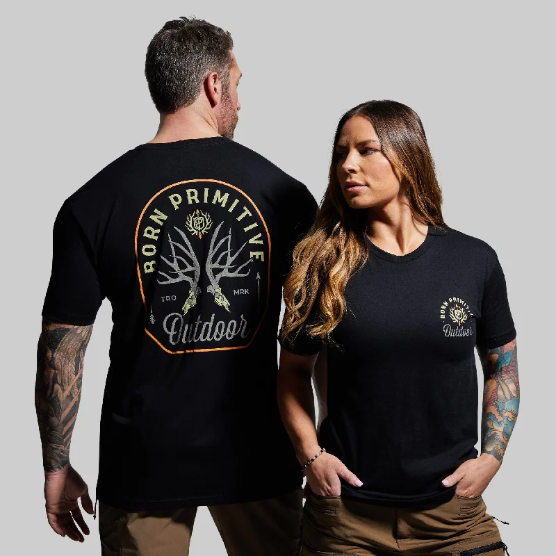 Men’s short-sleeve fizz tees-Outdoor Mule Deer Badge Tee (Black)