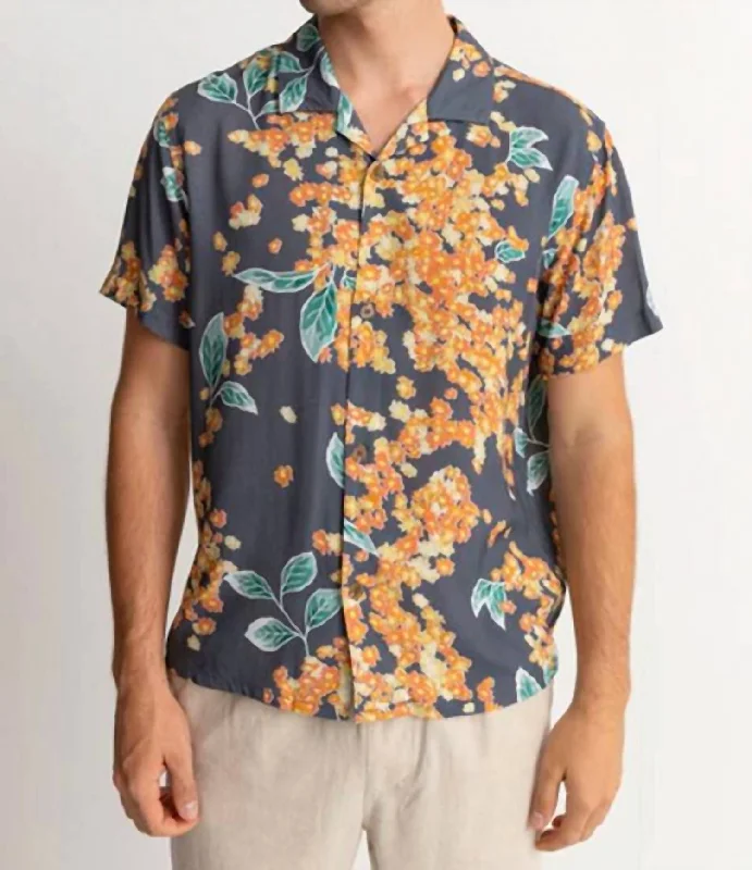 Men's casual haze-weave shirts-Isle Floral Cuban Short Sleeves Shirt In Dark Navy